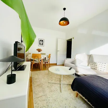 Piso Centrico En Apartment *