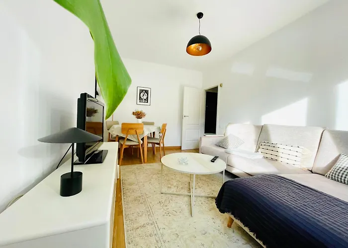 Piso Centrico En Apartamento *